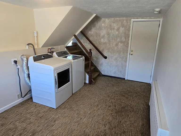 1 Rosewood Dr — Photo 16