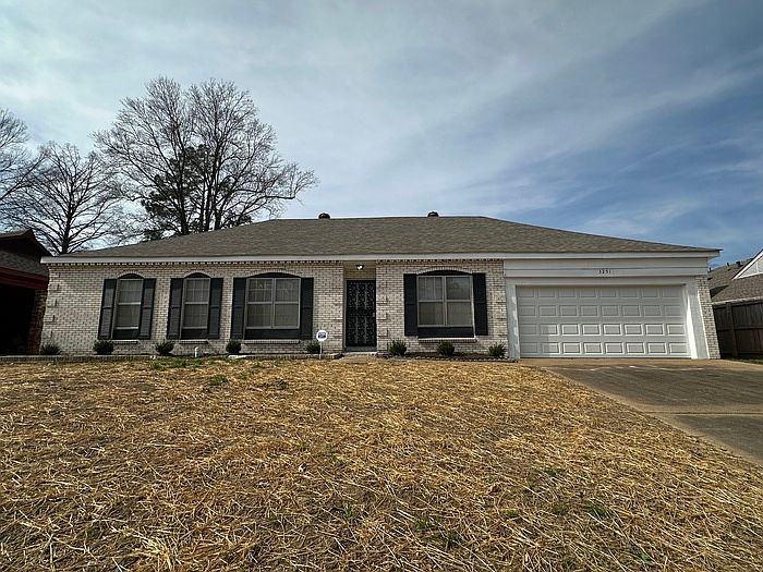 1st image of 3251 Caribou Dr