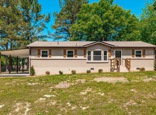 2017 Old Greenbrier Pike, Greenbrier, TN 37073