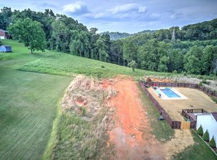 305 Stapleton Dr, Kingsport, TN 37665