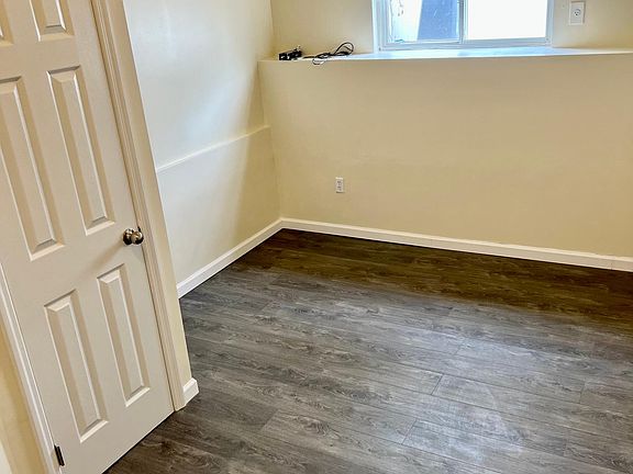 5th image of 86 Bayview Ln #2