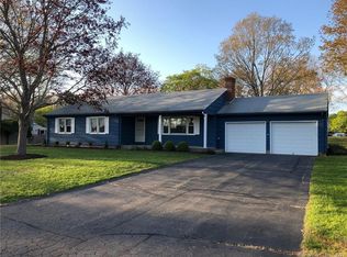 6 Otis St, Old Saybrook, CT 06475