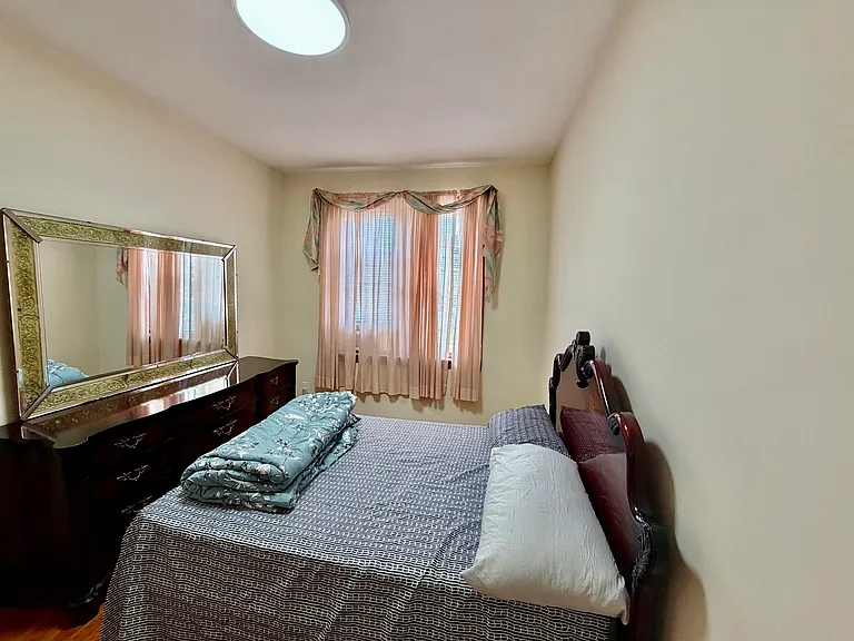 336 Avenue C — Photo 8