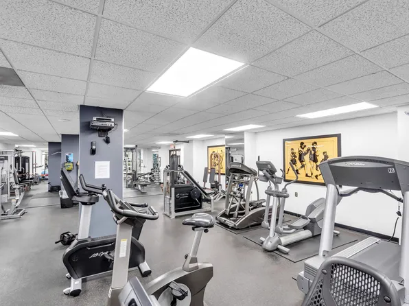 2508 Harmon Cove Tower image 19 of 24