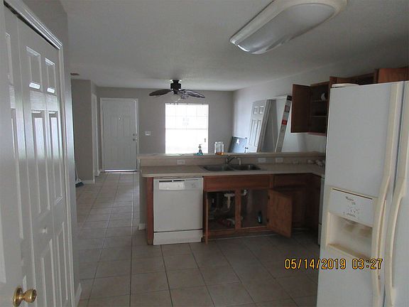 4th image of 627 Royalty Ct