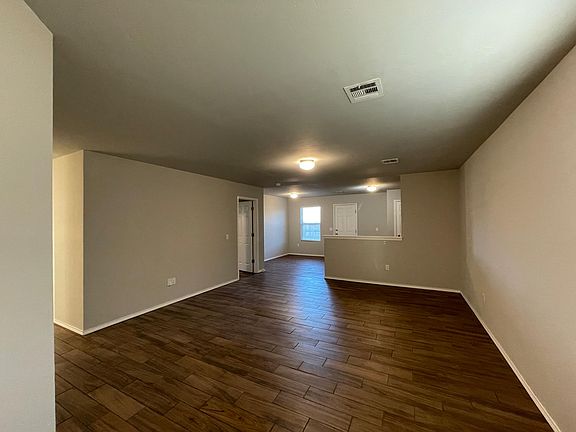 4th image of 1824 Hannah Ln