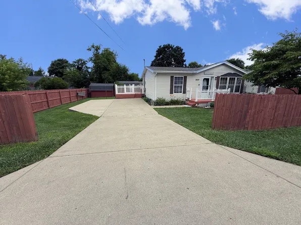 2630 Dwight Rd, Springfield, OH 45503