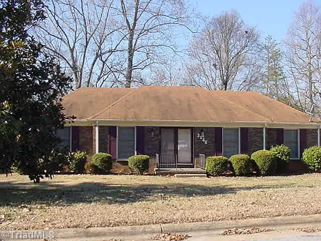 1st image of 3866 Draper St