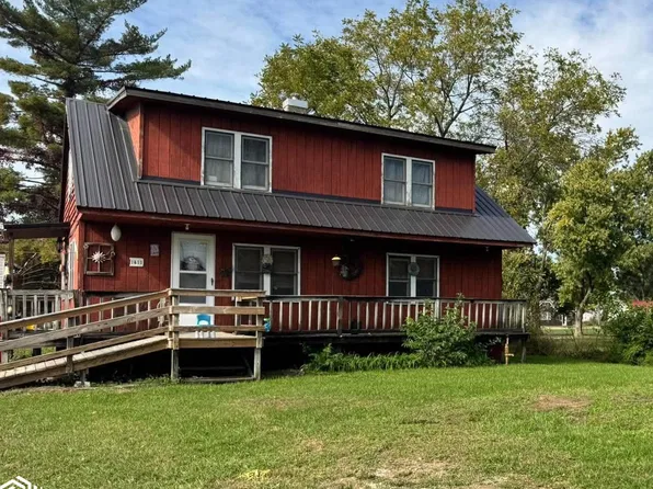 1411 38th St, Fort Madison, IA 52627