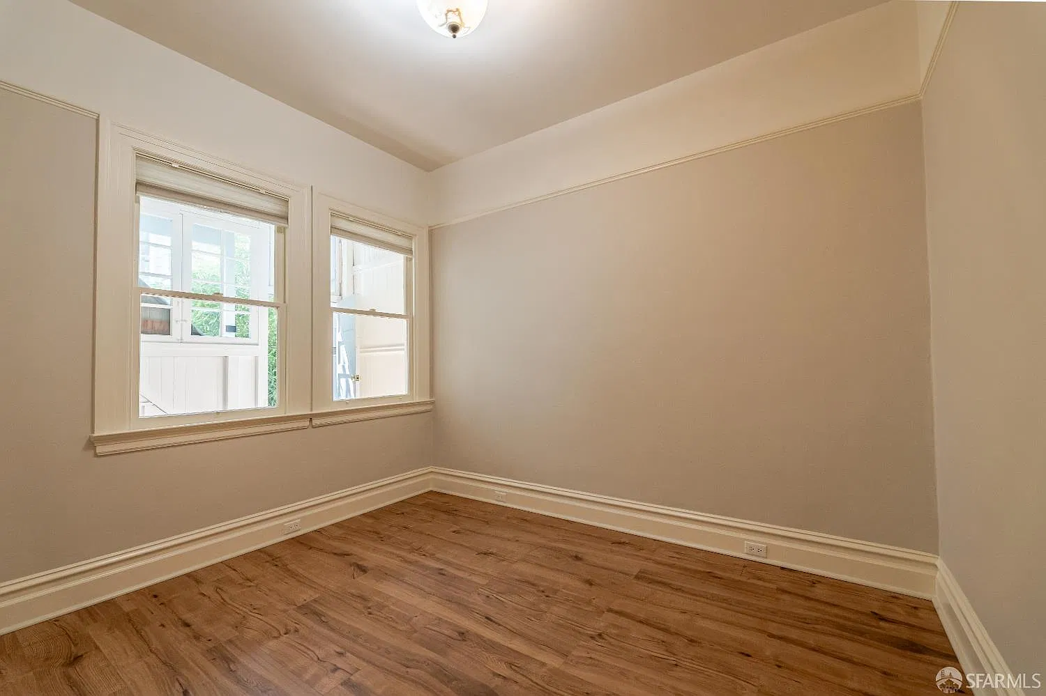 2 bed, 1.0 bath, $6,000 — Photo 3