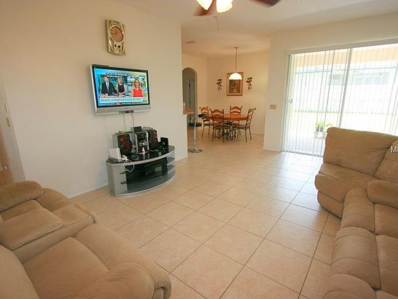 2nd image of 5556 Crepe Myrtle Cir