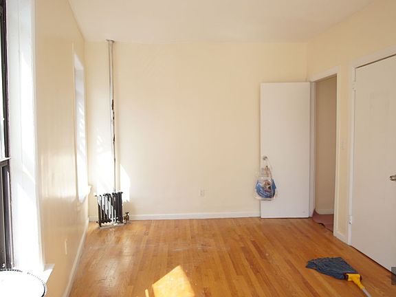 5th image of 615 W 162nd St APT 35