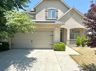6223 E Pontiac Way, Fresno, CA