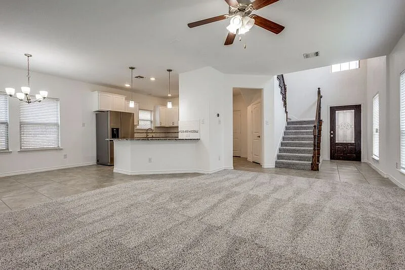 3 bed, 2.5 bath, 1830 sqft, $2,550 — Photo 3