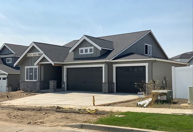 1st image of 2624 S Fairmont Estates Dr