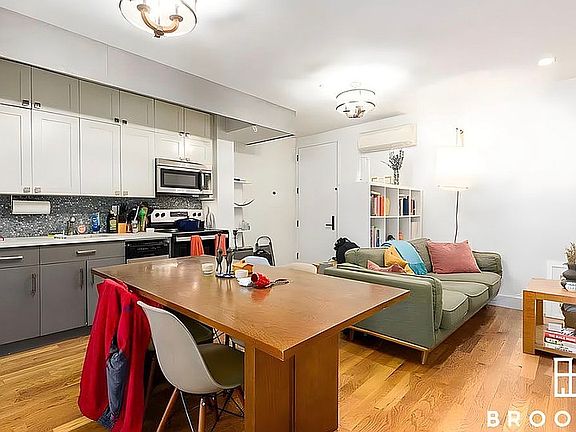4th image of 161 Havemeyer St APT 4B