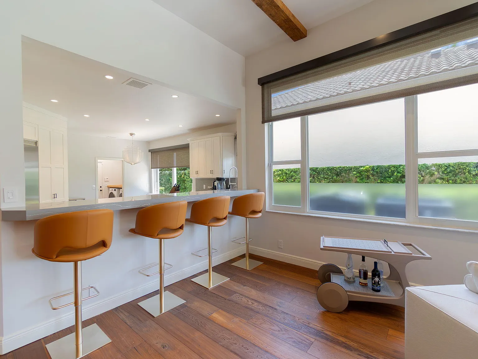 2 bed, 2.5 bath, 2129 sqft, $22,000 — Photo 4