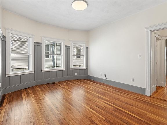 3rd image of 96 Brayton Rd