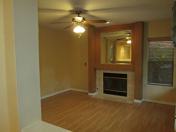 4th image of 1546 River Oak Way