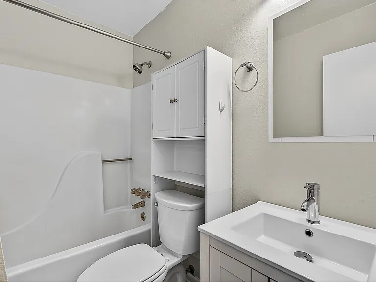 123 Basswood Ct — Photo 16
