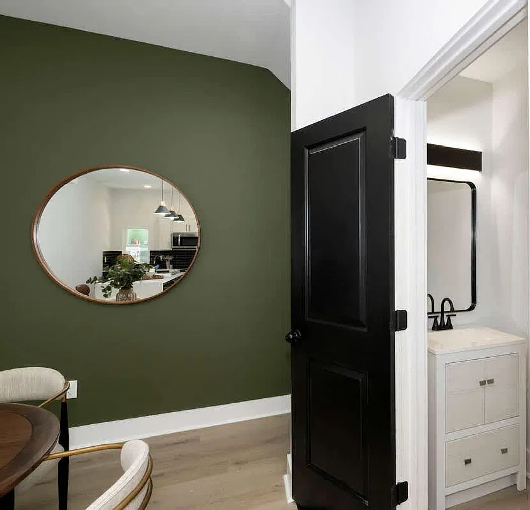 4 bed, 2.0 bath, 2217 sqft, $5,743 — Photo 4