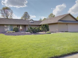 8732 Timber Edge Dr, North Ridgeville, OH 44039