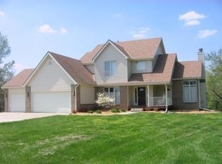 786 N 988th Rd, Lawrence, KS 66047