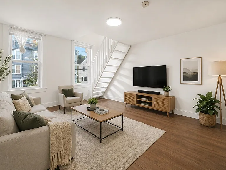122 Hutton St #2R — Photo 2
