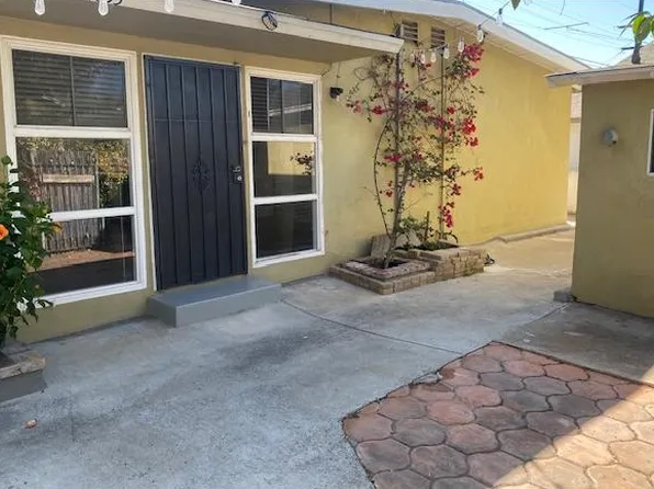 4833 Bancroft St, San Diego, CA 92116