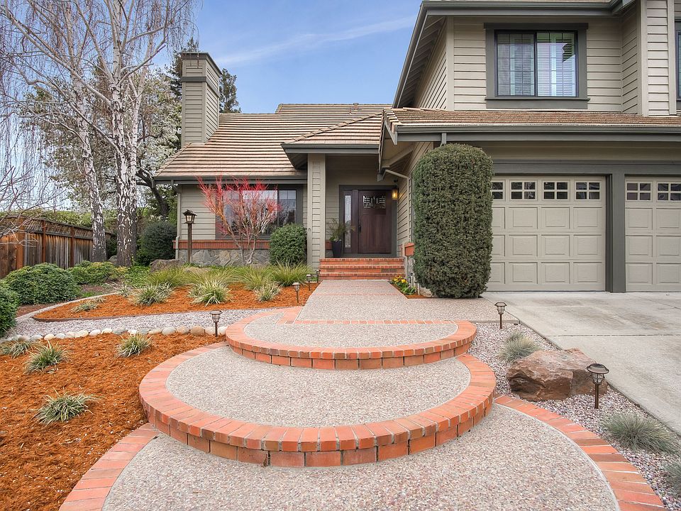 2nd image of 48937 Ventura Dr