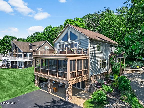 5th image of 61 Springwater Drive