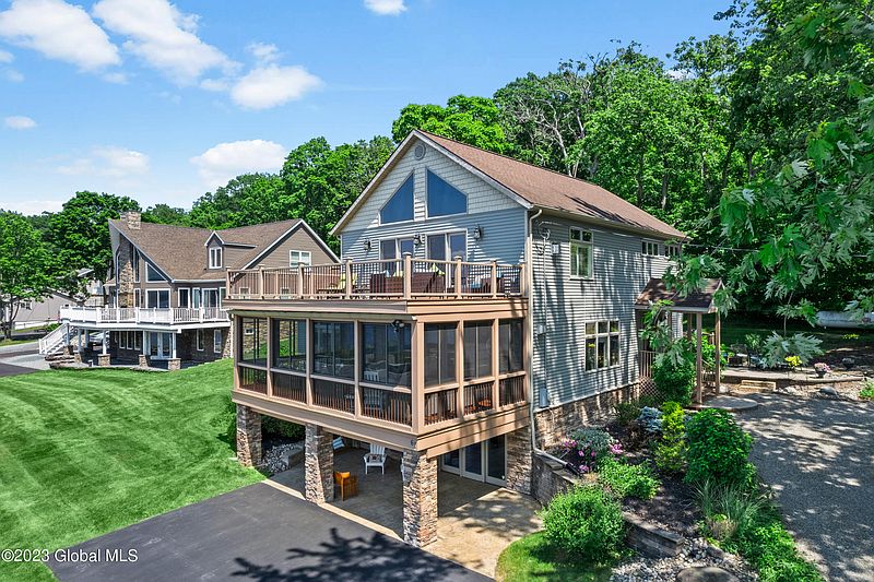 5th image of 61 Springwater Drive