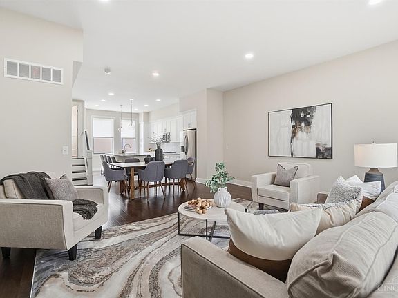 5th image of 2711 Hyde Park Ave #C