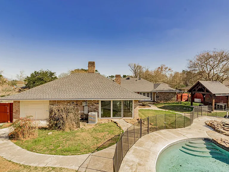 4204 Pine Park Dr — Photo 36