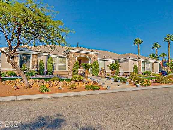 4th image of 8990 W El Campo Grande Ave