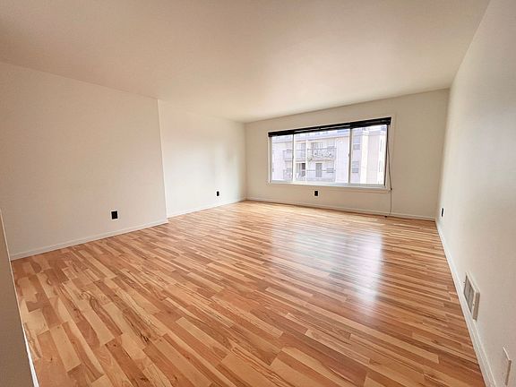 2nd image of 4214 11th Ave NE APT 306