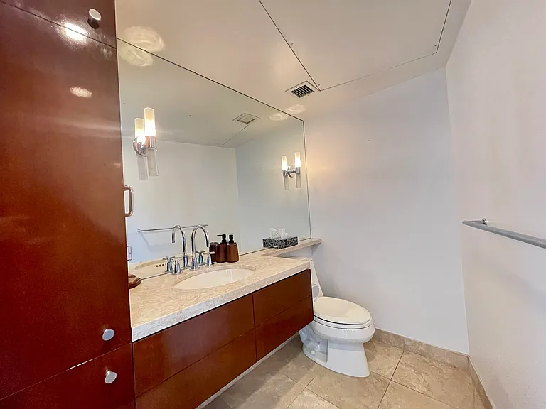 938 Nelson St — Photo 18