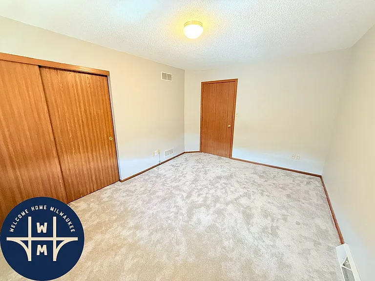 W163N11528 Windsor Ct #A — Photo 15