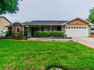 1424 Mistyglen Ln, Brandon, FL 33510