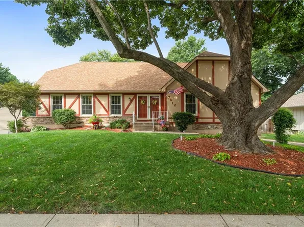 7612 Crisp Ave, Raytown, MO 64138