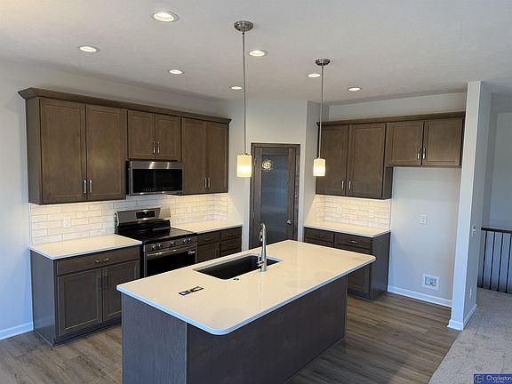 3rd image of 20922 Sedona St