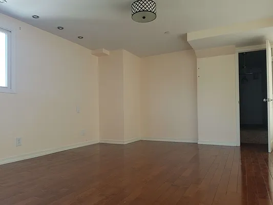 Sold by Real Team Brokerage | media 18