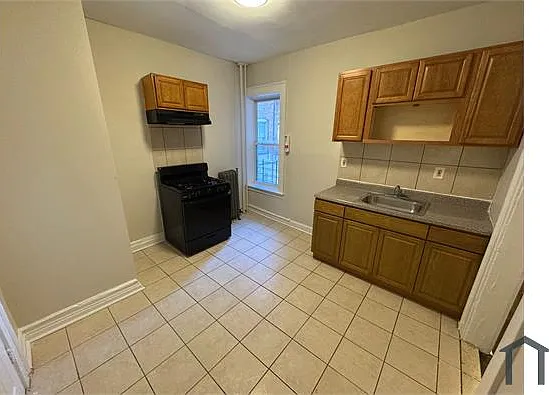 220 Roseville Ave #207 — Photo 1