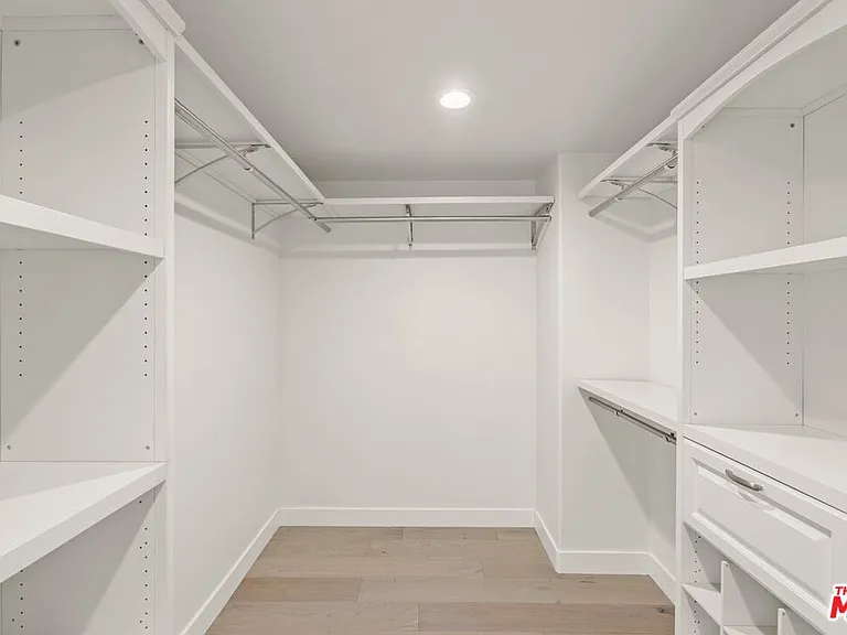 5019 Maplewood Ave #101 — Photo 12
