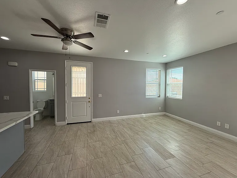 9733-2 Eugenia Ave — Photo 5