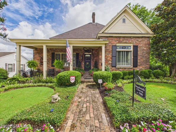 218 7th Ave S, Columbus, MS 39701
