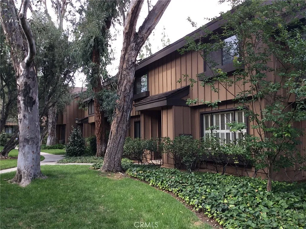 3 bed, 1597 sqft, $3,450 — Photo 2