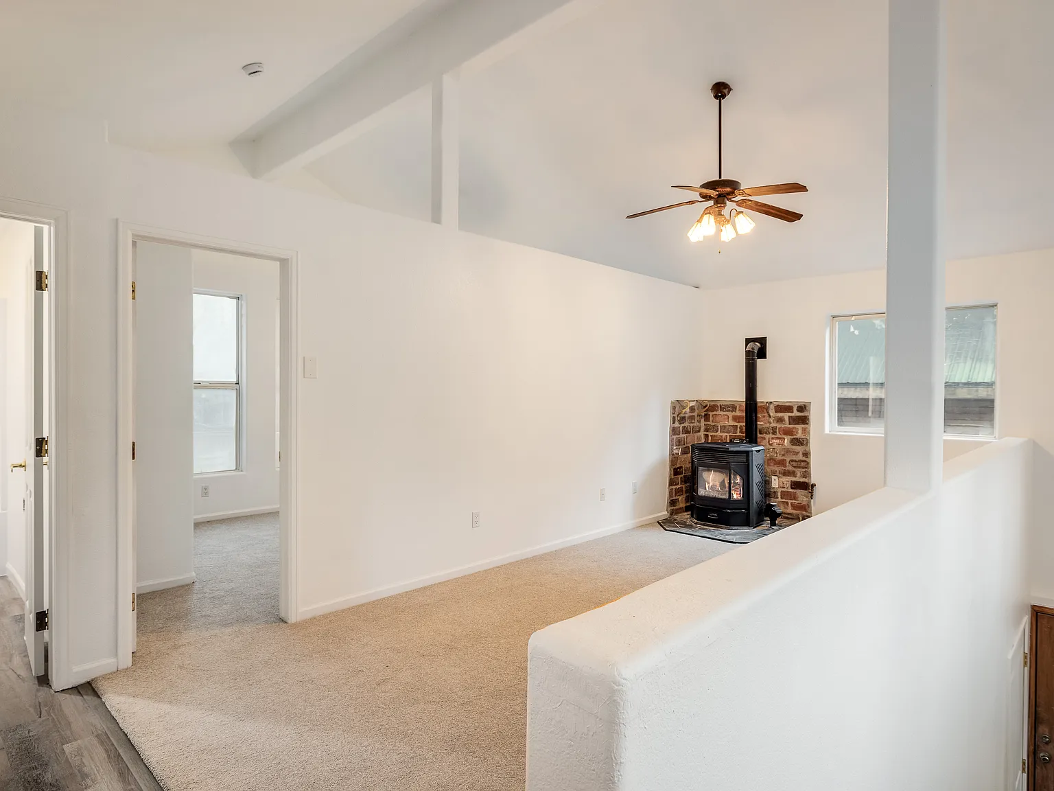 1 bed, 576 sqft, $1,400 — Photo 2