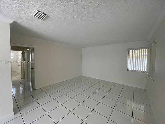 4th image of 3602 Polk St #1-6
