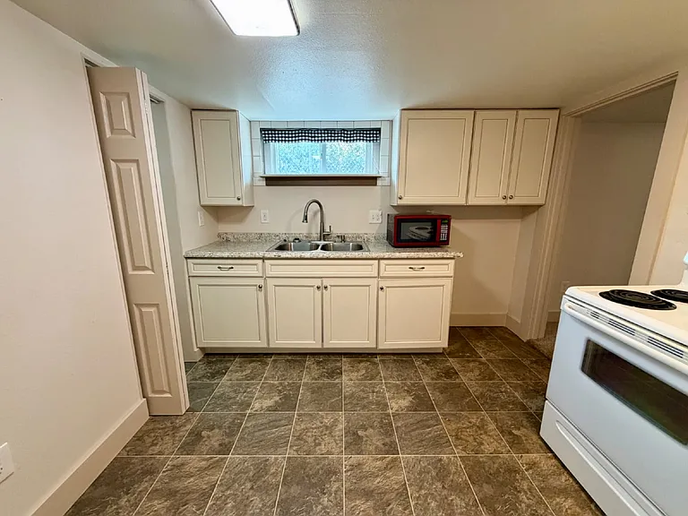 2715 1/2 House Ave — Photo 12